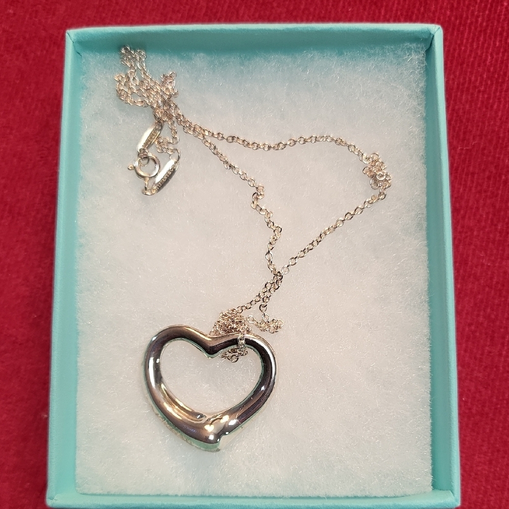 Tiffany & Co. Elsa Petetti Sterling Silver Open Heart Pendant and Fine Chain